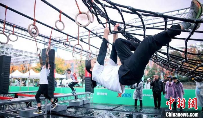 2024CFC国民体能赛总决赛在陕西省体育馆外广场落