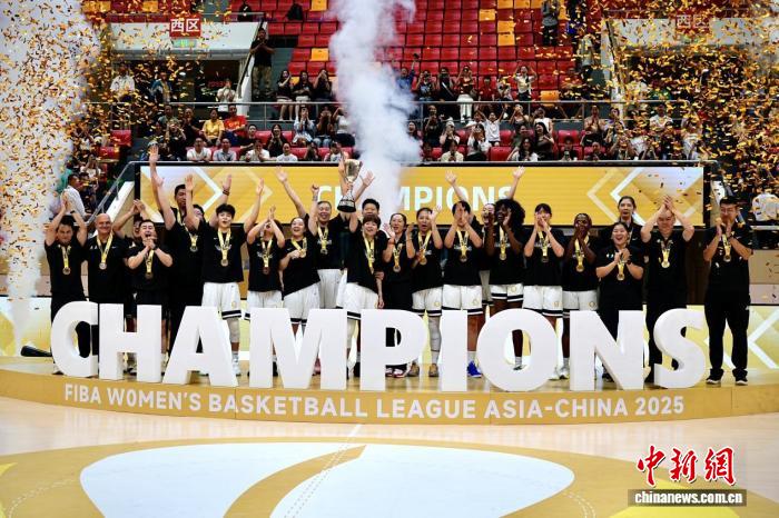 WBLA赛场再现王者风范：东莞新世纪女篮以全胜夺