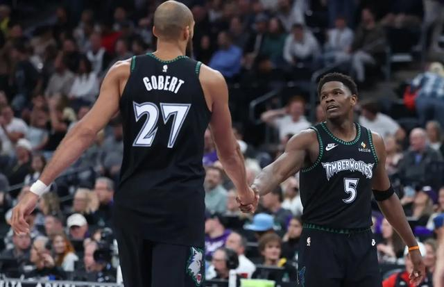 戈贝尔防守隐患成森林狼季后赛最大隐患