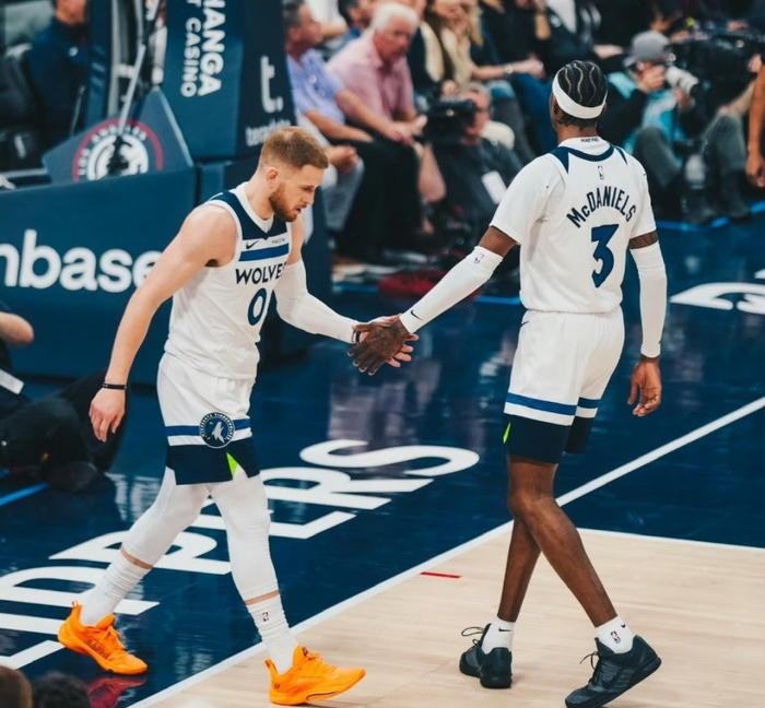 火箭队大胜老鹰反超森林狼重回西部第四