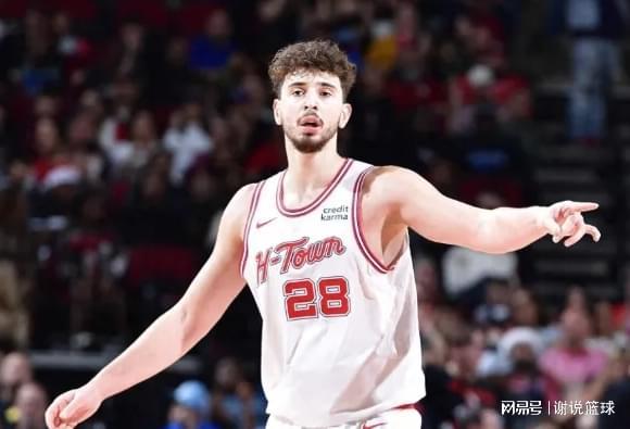 火箭客场大逆转太阳 篮板三分双暴击助逆转