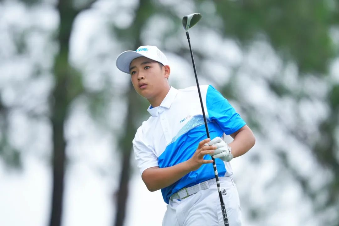 韩今任怡嘉分获男女A组冠军 2025职业巡回赛外卡